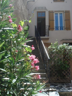 Comfortable Gite (3) in attractive Languedoc village